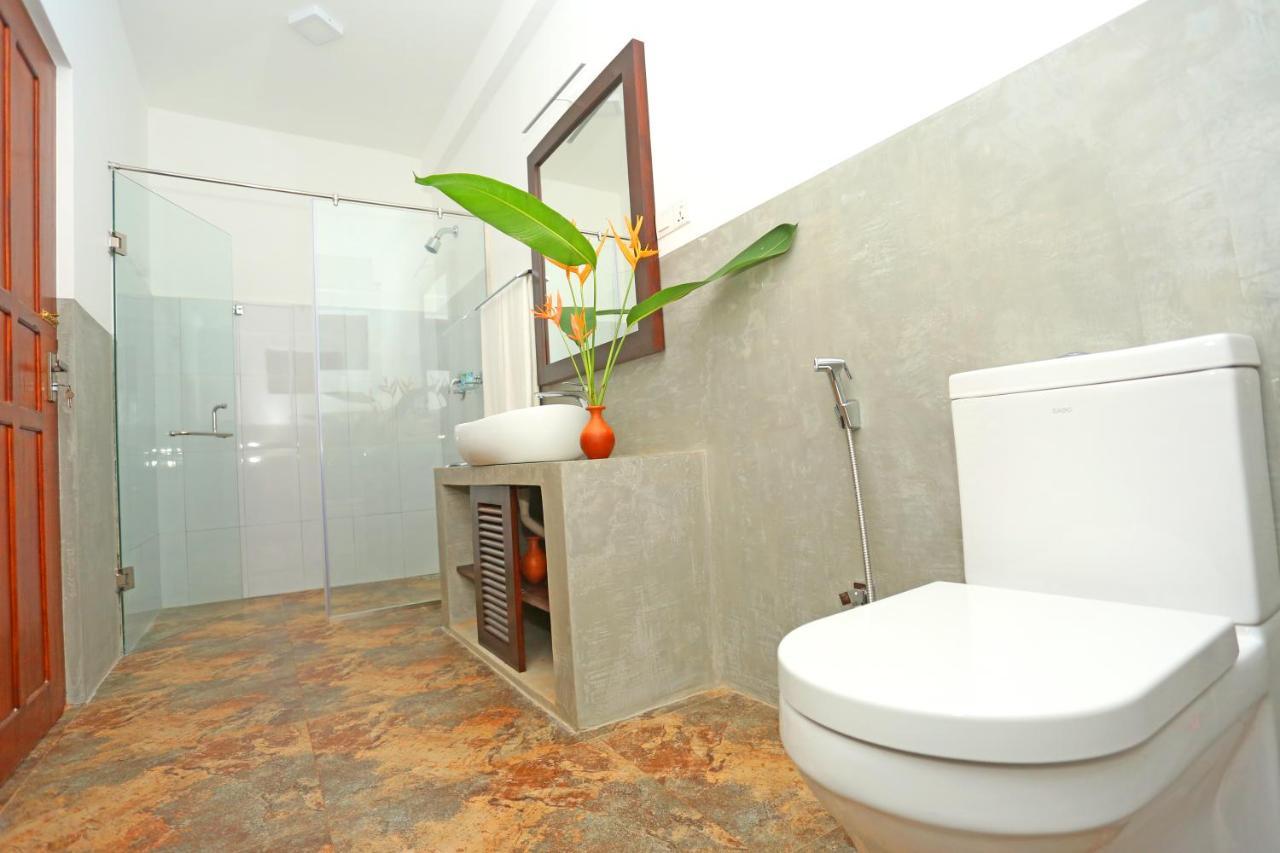 Villa Peacock Walahanduwa Екстериор снимка
