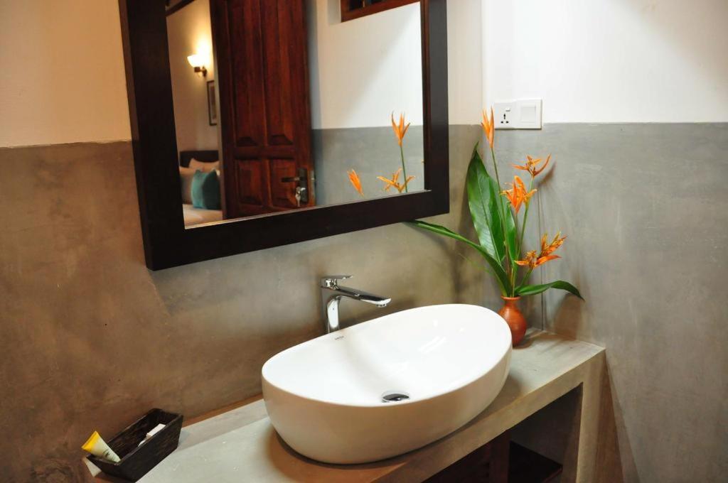 Villa Peacock Walahanduwa Екстериор снимка