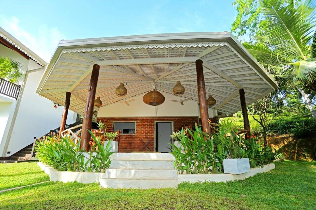 Villa Peacock Walahanduwa Екстериор снимка